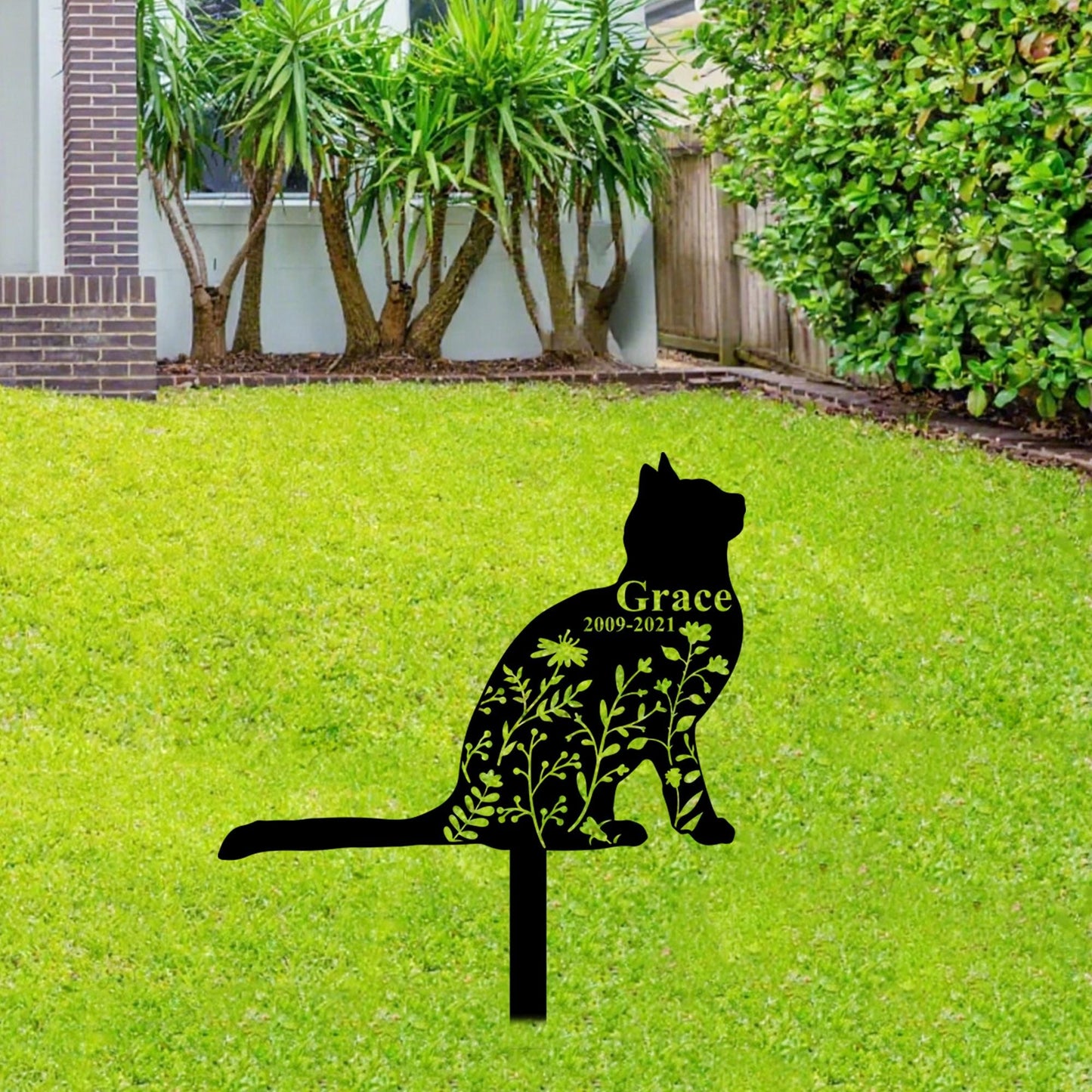 Custom Domestic Cat Memorial Stake,Personalized Cat Grave Maker,Cat Garden Stake with Flowers,Cat Yard Decor,Cat Sympathy Sign,Loss of Cat